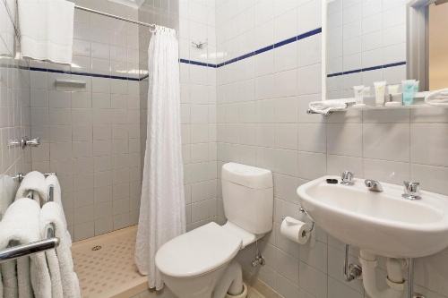 Causeway Inn On The Mall image 16